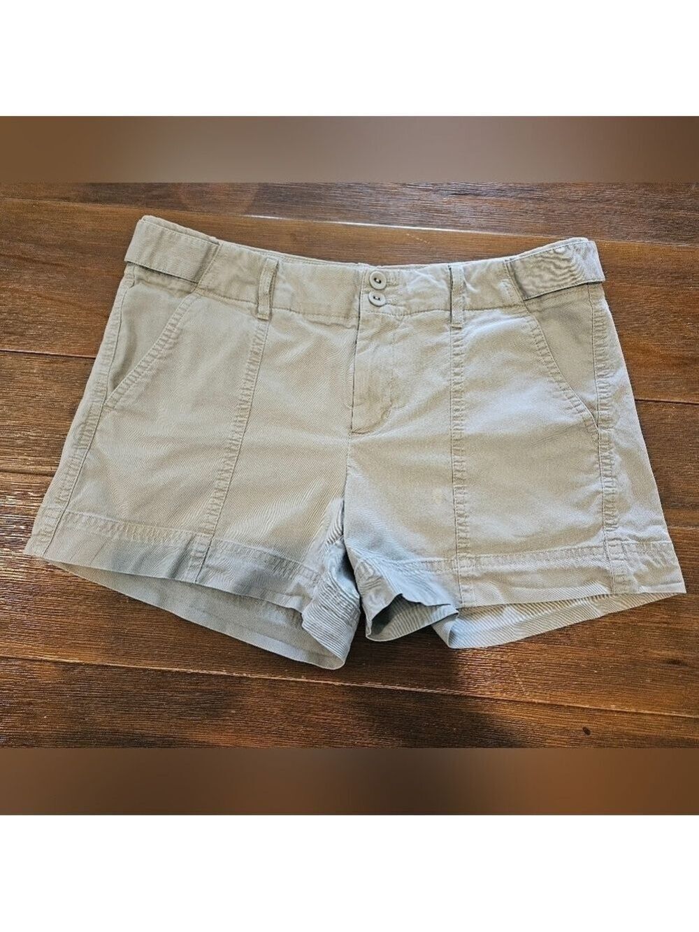 BANANA REPUBLIC WOMEN'S KHAKI MID-RISE SHORTS SIZE 8